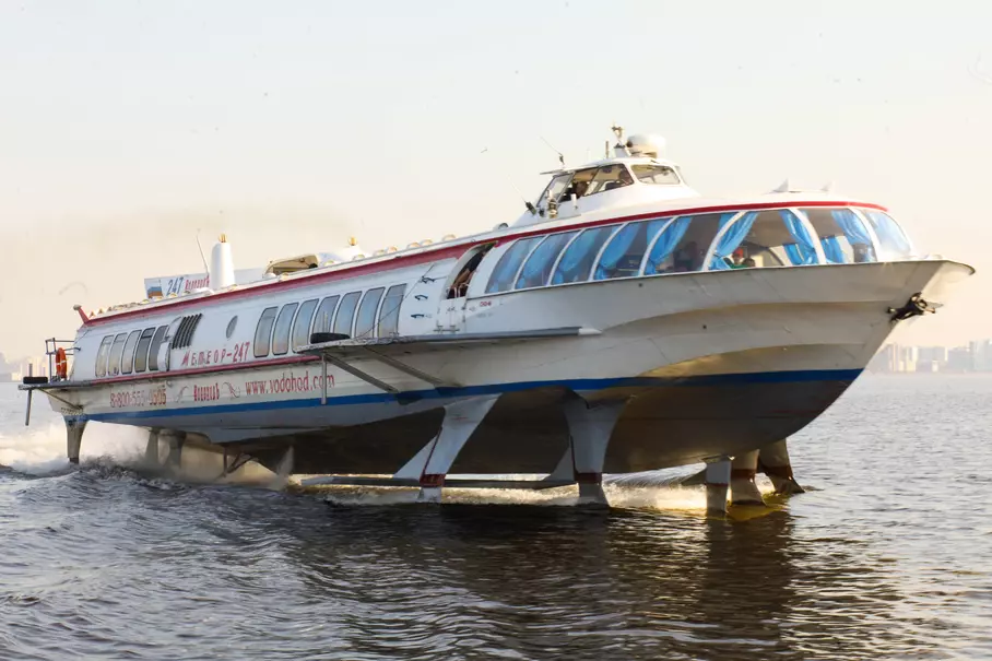Метеор в Петергоф
